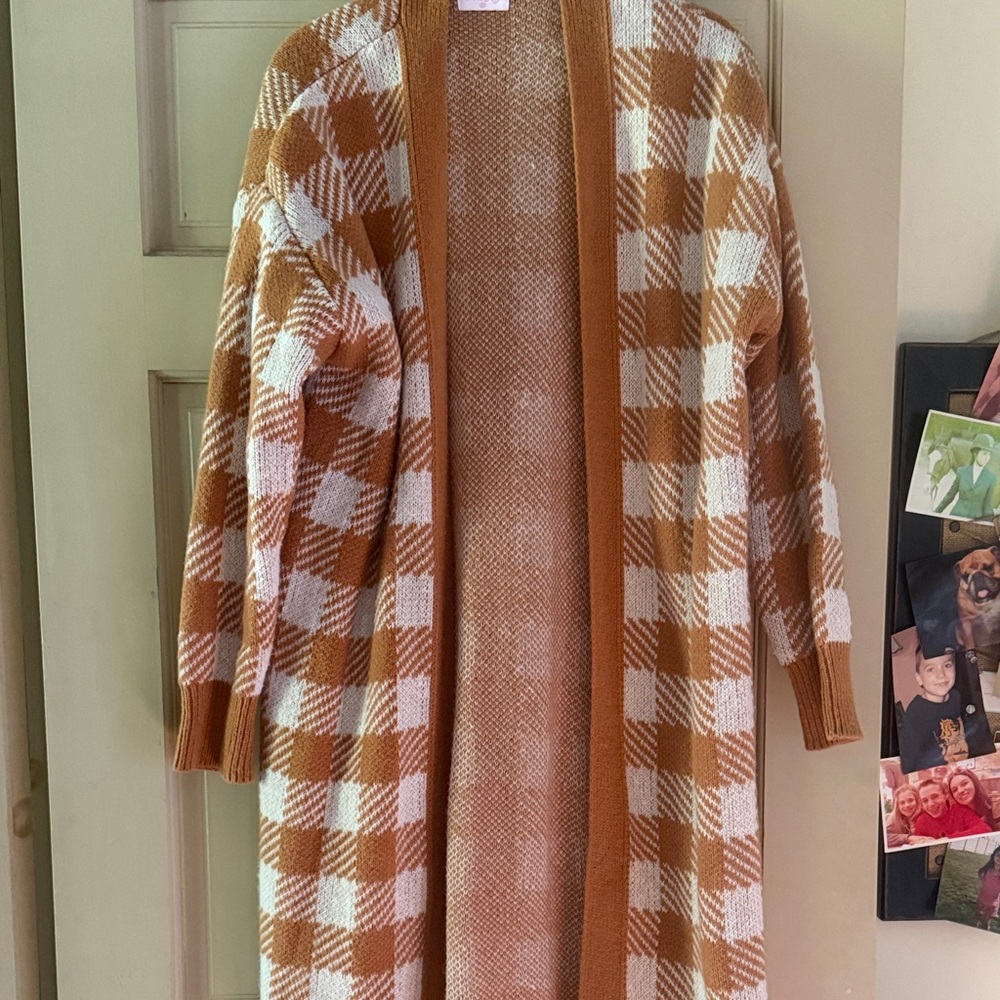 Pink Lily Camel & Cream Plaid Open-Front Cardigan